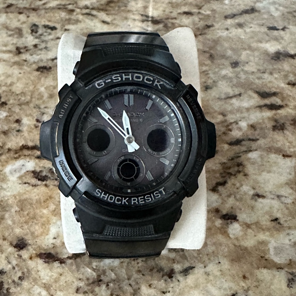 G-Shock AWG-M100B Used- needs new battery